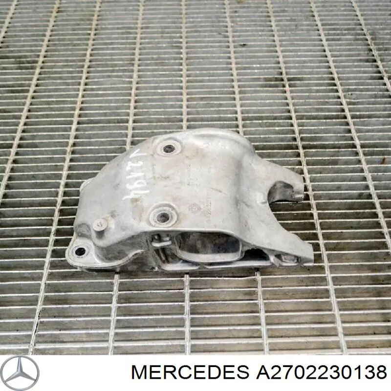 A2702230138 Mercedes Coxim (suporte) direito traseiro de motor