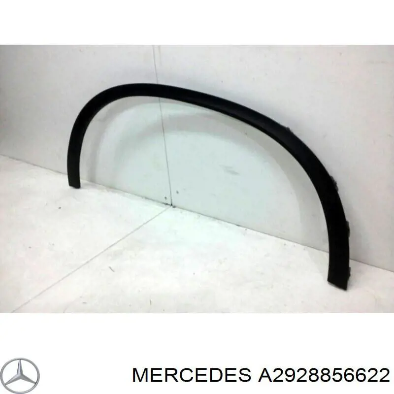 A2928856622 Mercedes Expansor (placa sobreposta) de arco do pára-lama dianteiro direito