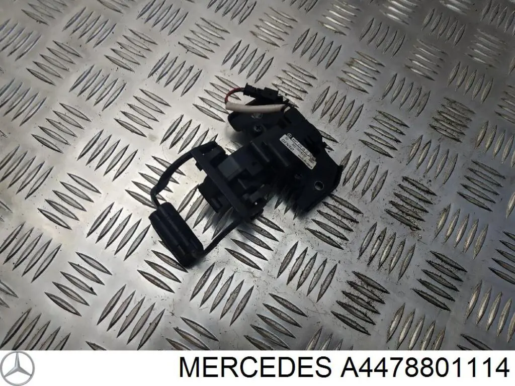 A4478801114 Mercedes Consola de viga dianteira