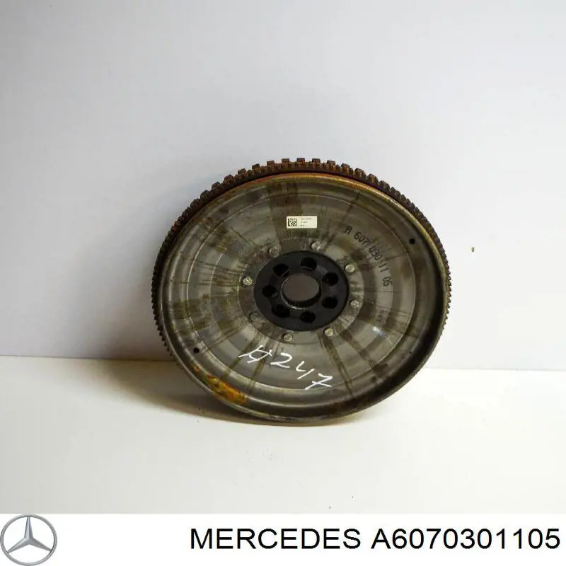 A6070301105 Mercedes Volante de motor