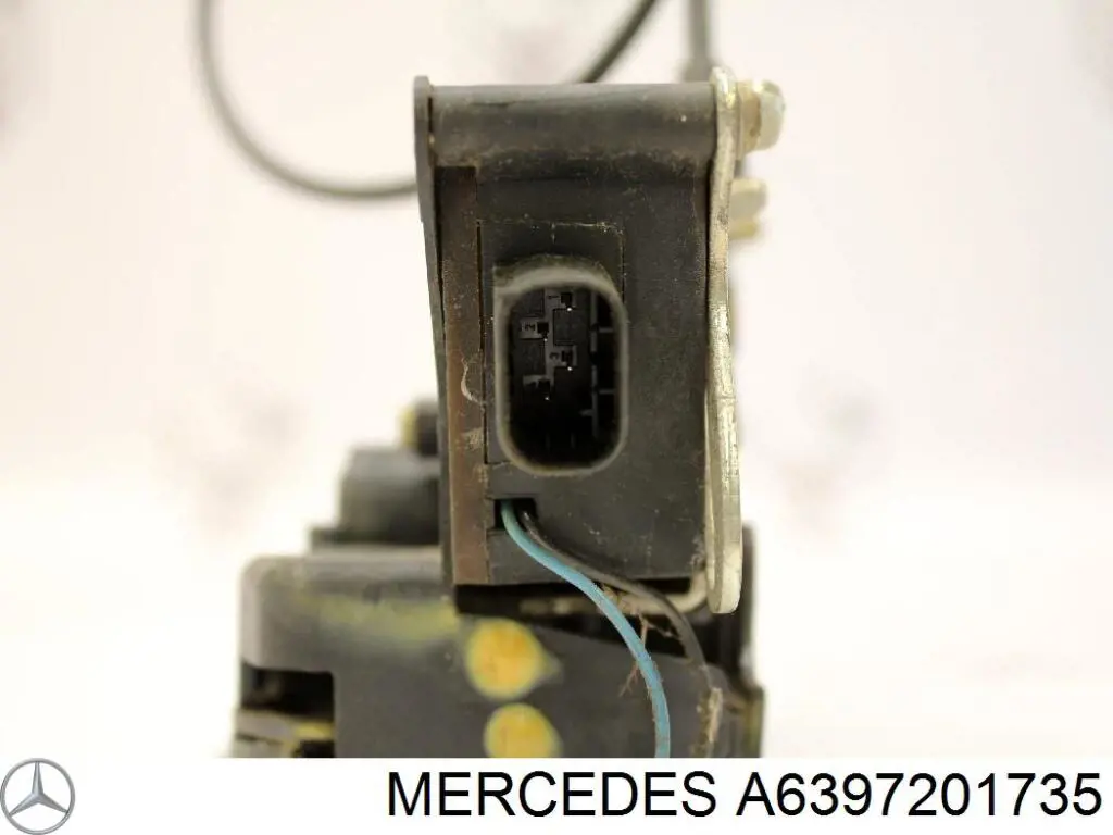 Fecho da porta dianteira direita A2C53090790 VAG