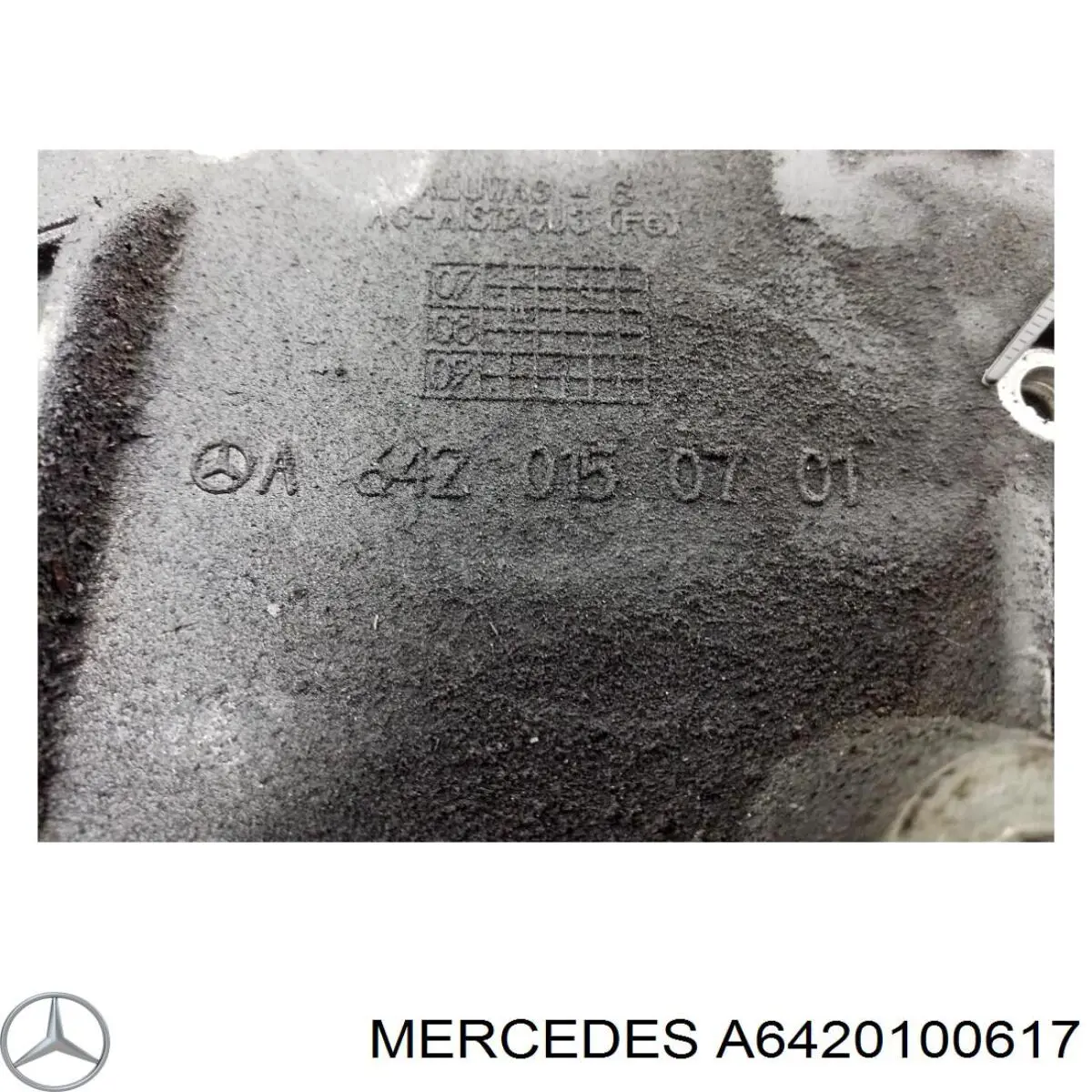 Compre 6420100717 Mercedes Tampa de motor dianteira