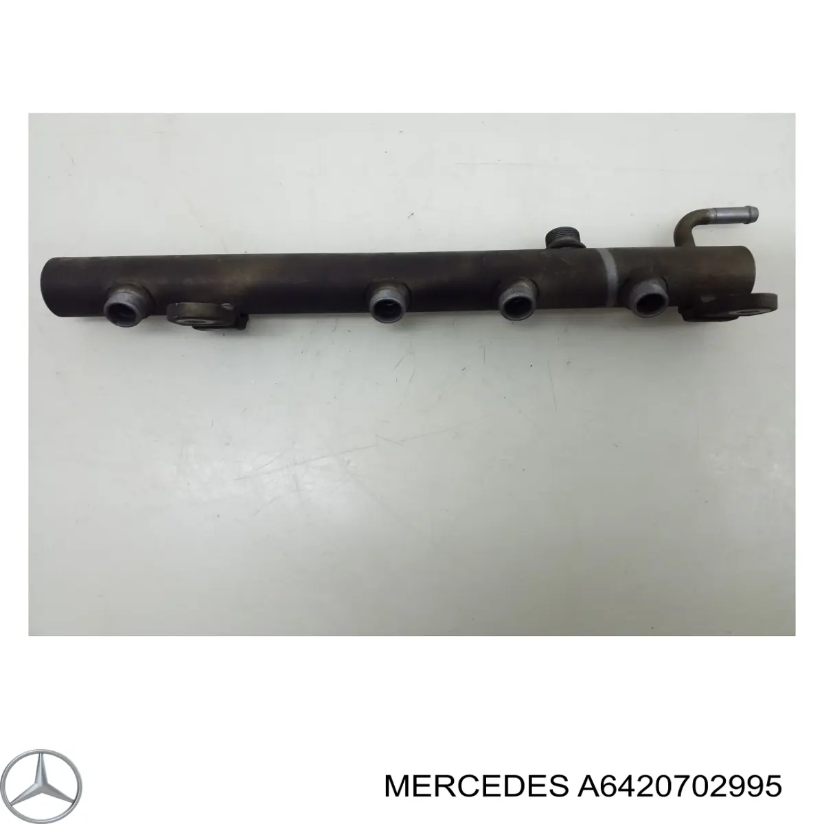Compre A6420702995 Mercedes Distribuidor de combustível (rampa) esquerdo