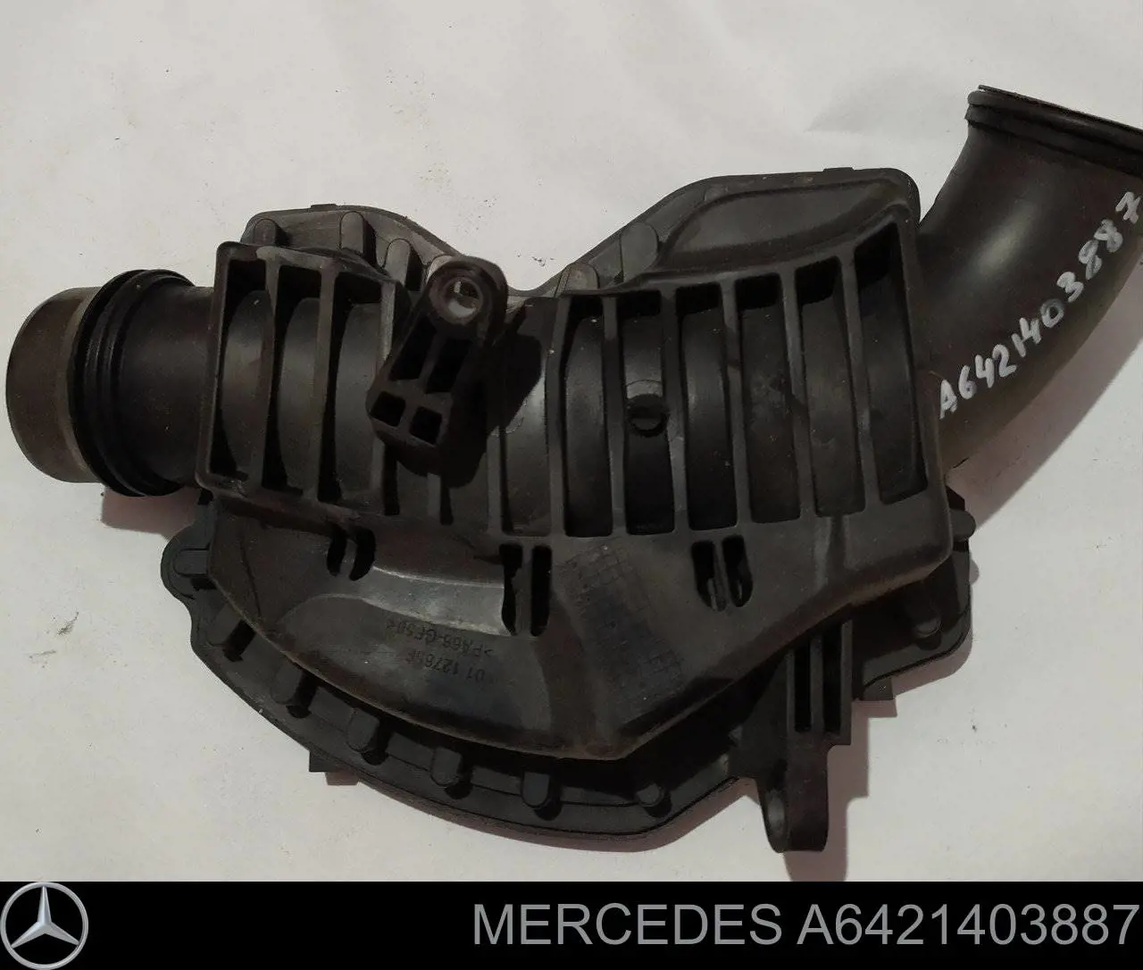 A6421403887 Mercedes Cano derivado de ar, saída de turbina (supercompressão)