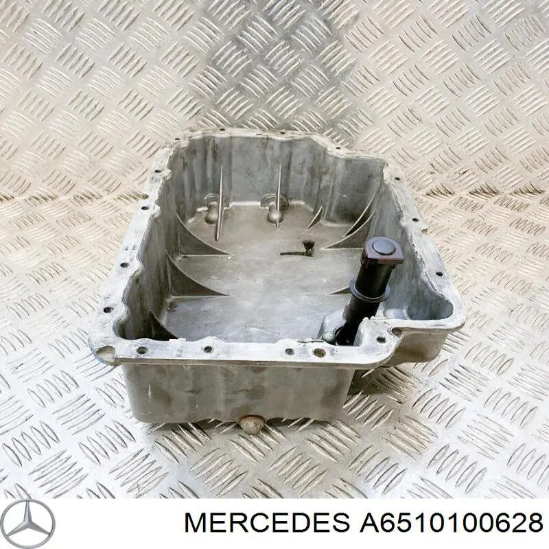 A6510100628 Mercedes Panela de óleo de cárter do motor, parte inferior