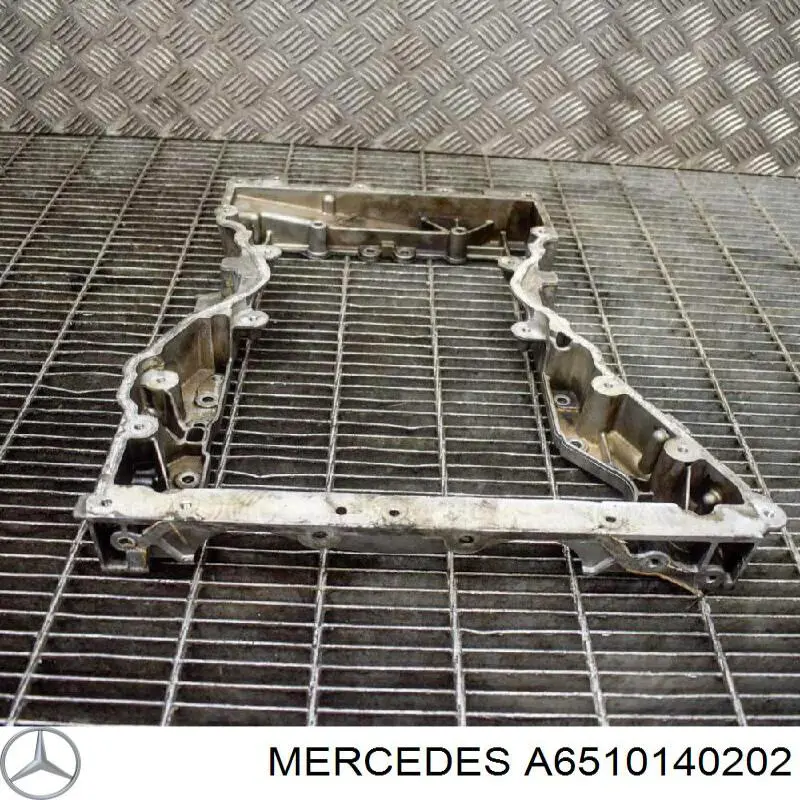 A6510140202 Mercedes Panela de óleo de cárter do motor, parte superior