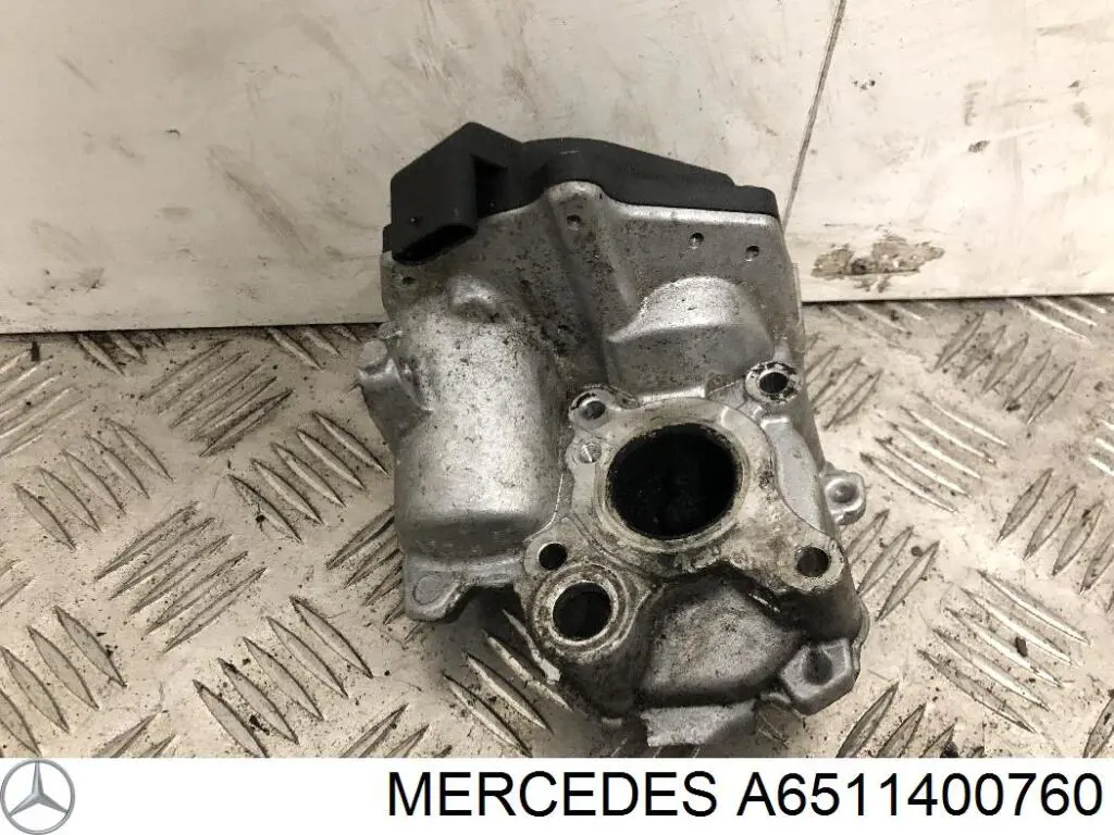 Válvula EGR de recirculação dos gases A6511400760 Mercedes