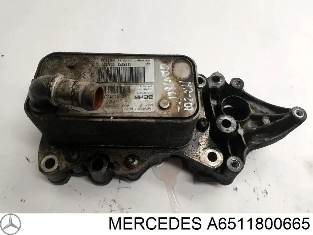 Radiador de óleo A6511800665 Mercedes