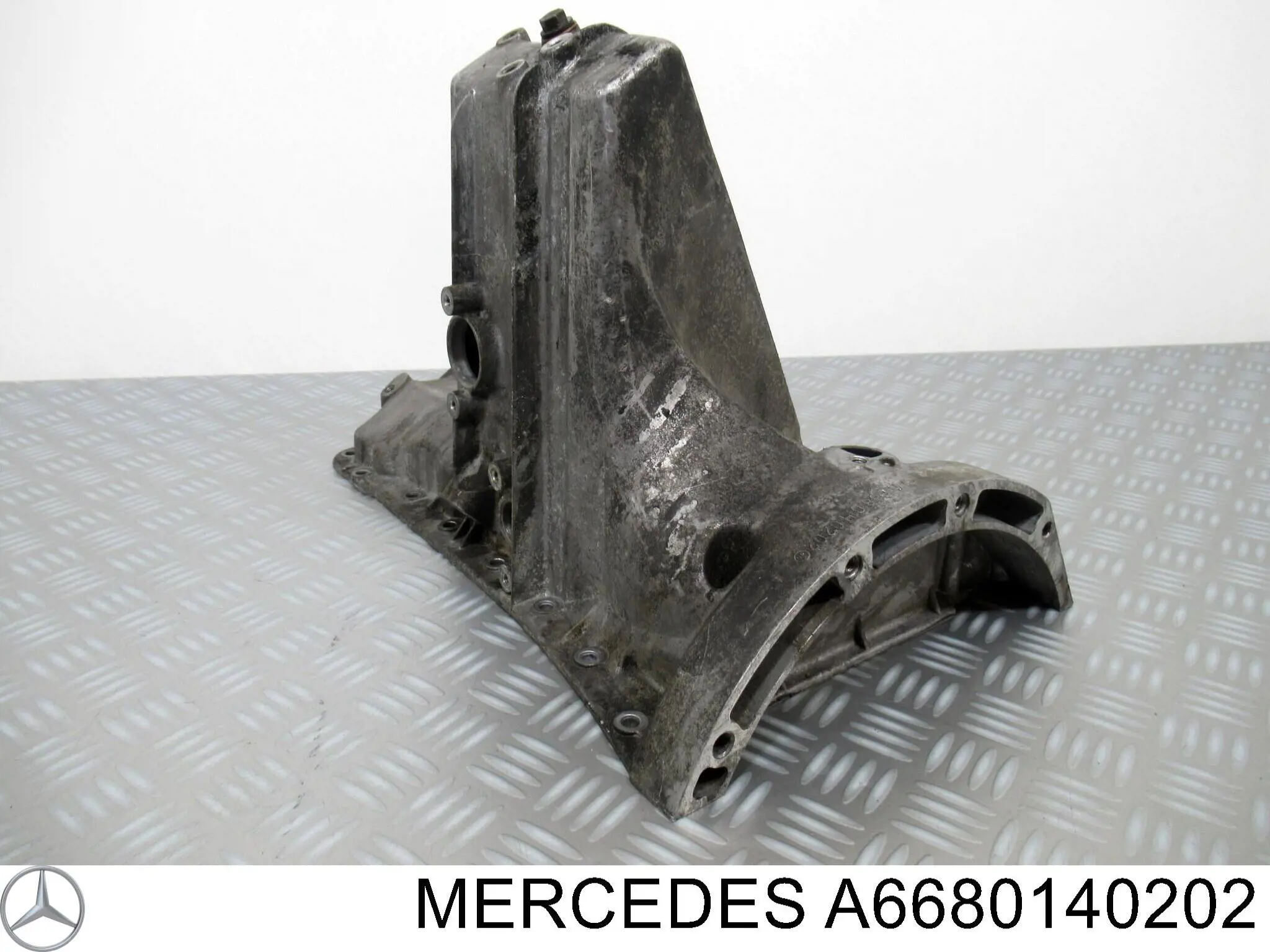 Compre A6680140202 Mercedes Panela de óleo de cárter do motor