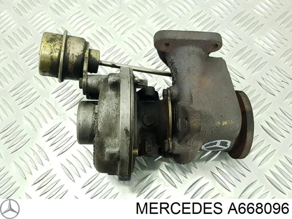  Mercedes A668096
