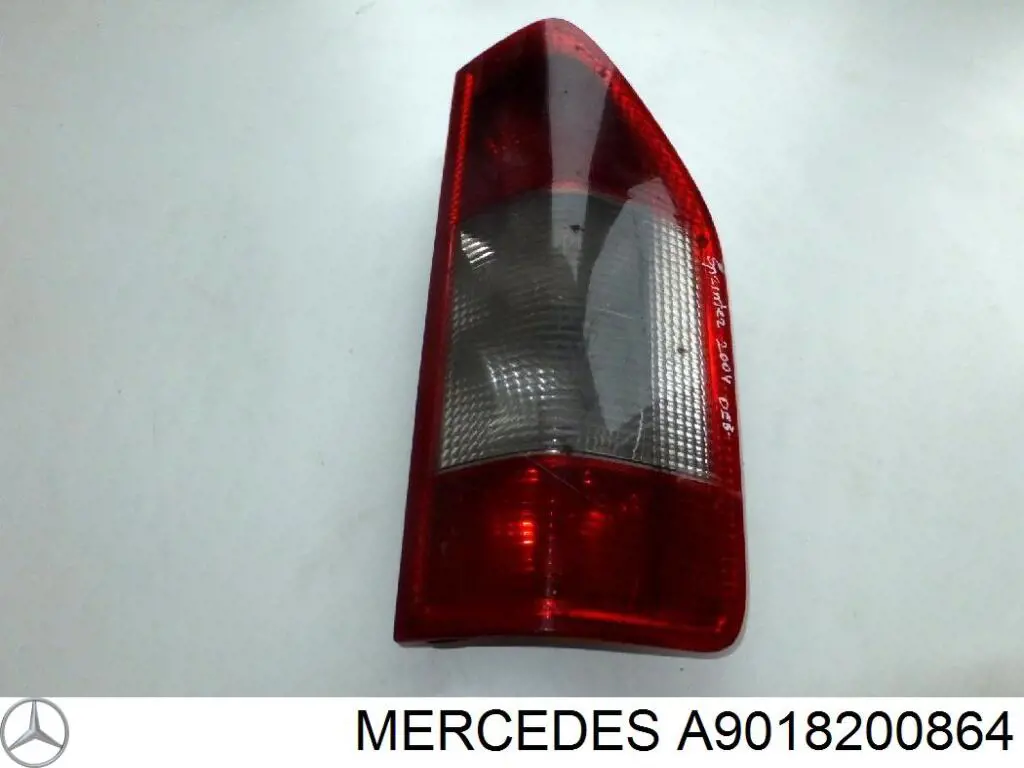 Compre A9018200864 Mercedes Lanterna traseira direita