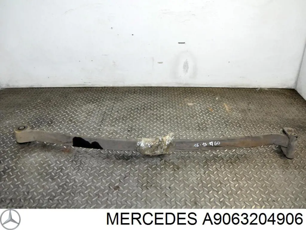Compre A9063204906 Mercedes Suspensão de lâminas traseiro