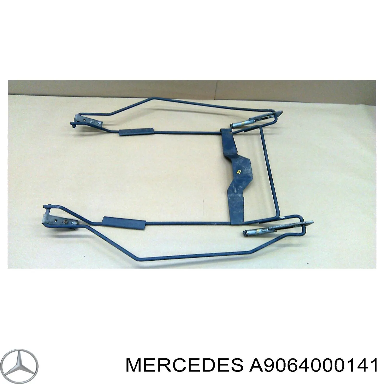 9064000141 Mercedes Consola da roda de recambio