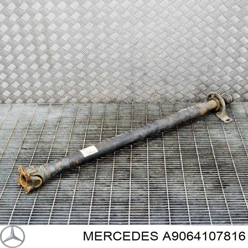 Compre A9064107816 Mercedes Junta universal traseira montada