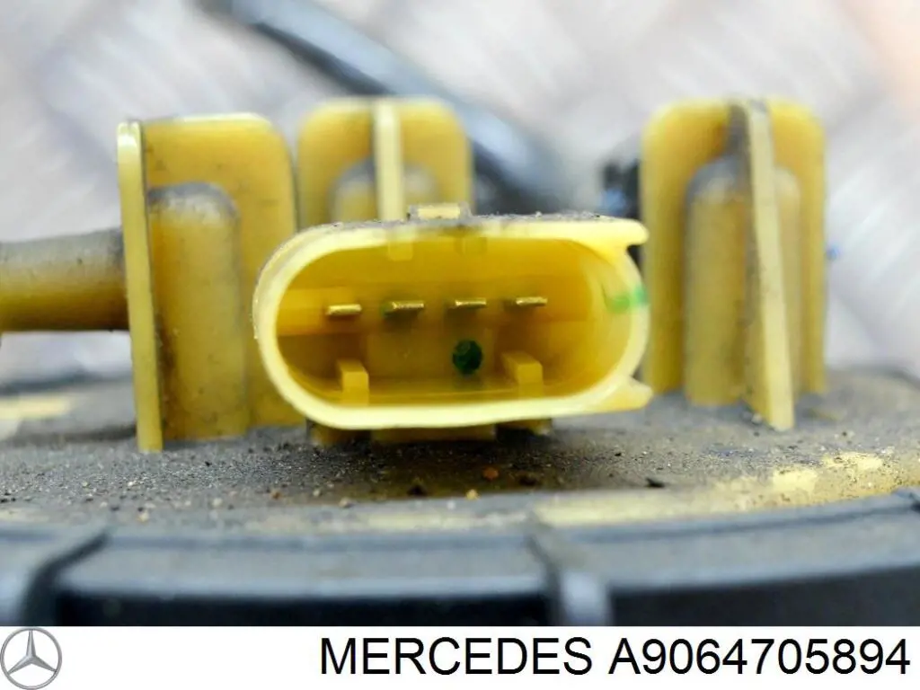 Compre A9064705894 Mercedes 