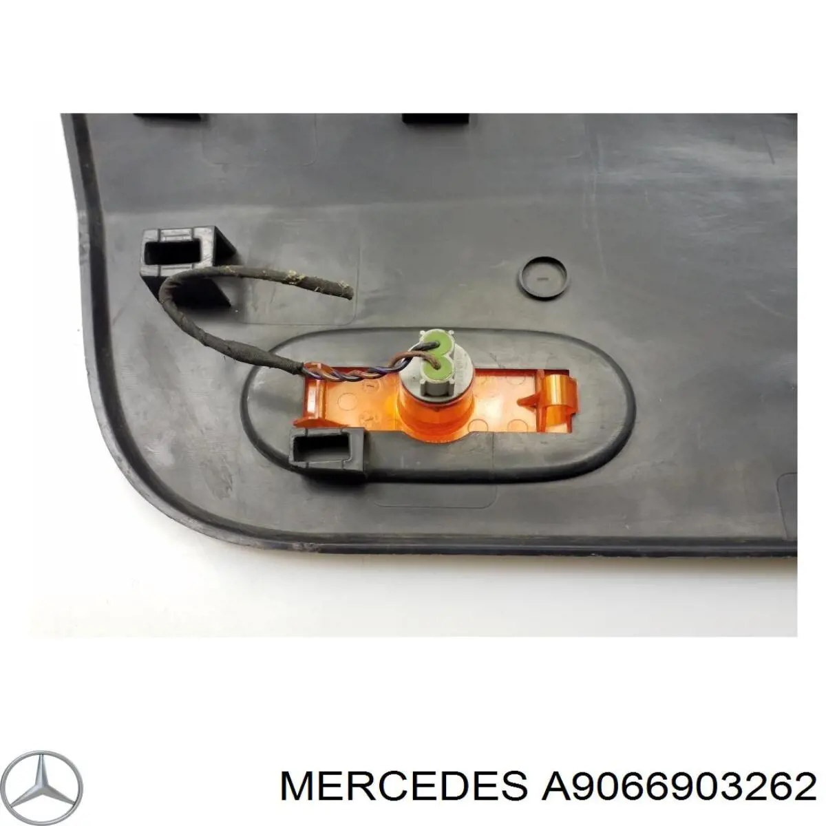 Moldura do pára-lama traseiro esquerdo Mercedes A9066903262 preço, a partir de 42,96 USD