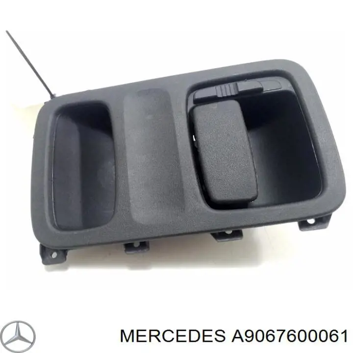 Compre A9067600061 Mercedes Maçaneta direita interna da porta traseira (batente)