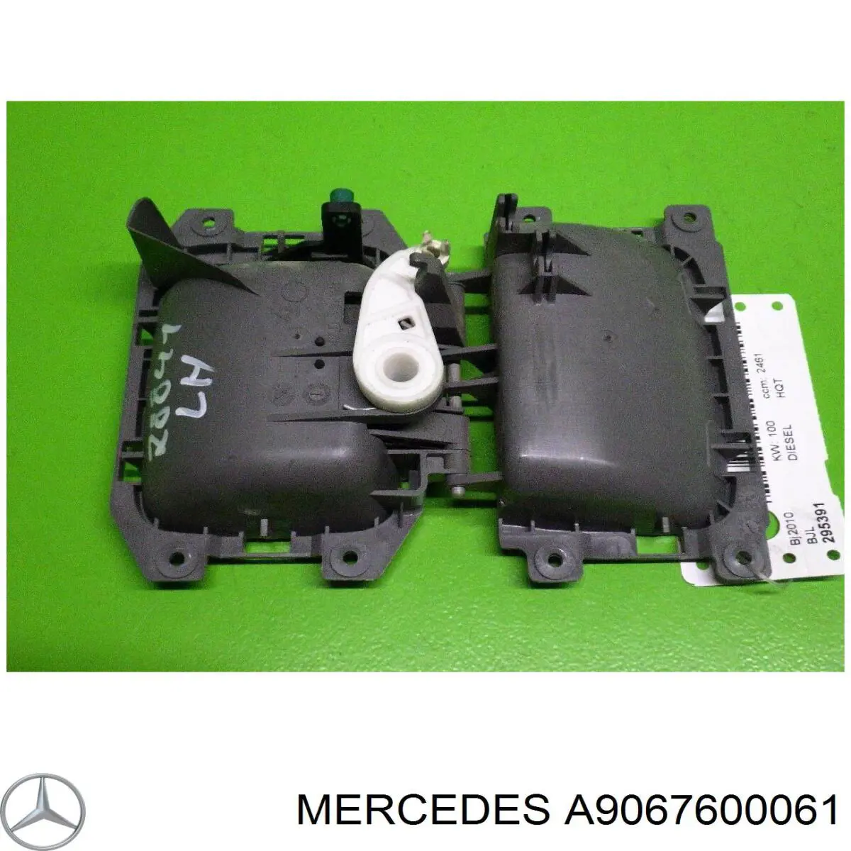 Maçaneta direita interna da porta traseira (batente) Mercedes A9067600061 preço, a partir de 40,86 USD