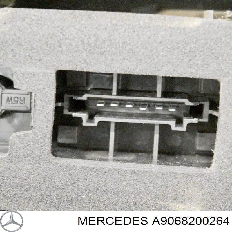 Lanterna traseira direita Mercedes A9068200264 preço, a partir de 119,39 USD