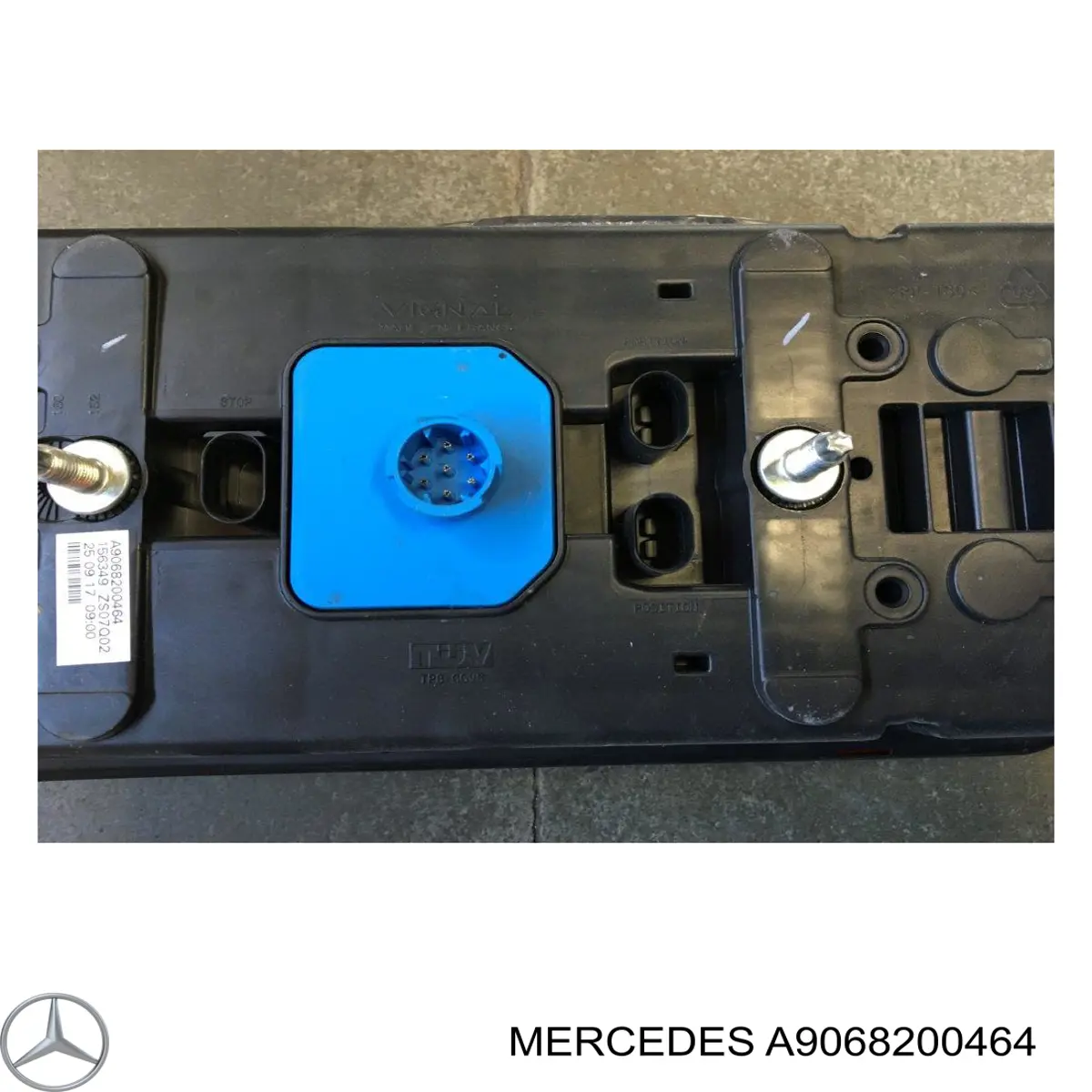 Compre A9068200464 Mercedes Lanterna traseira esquerda