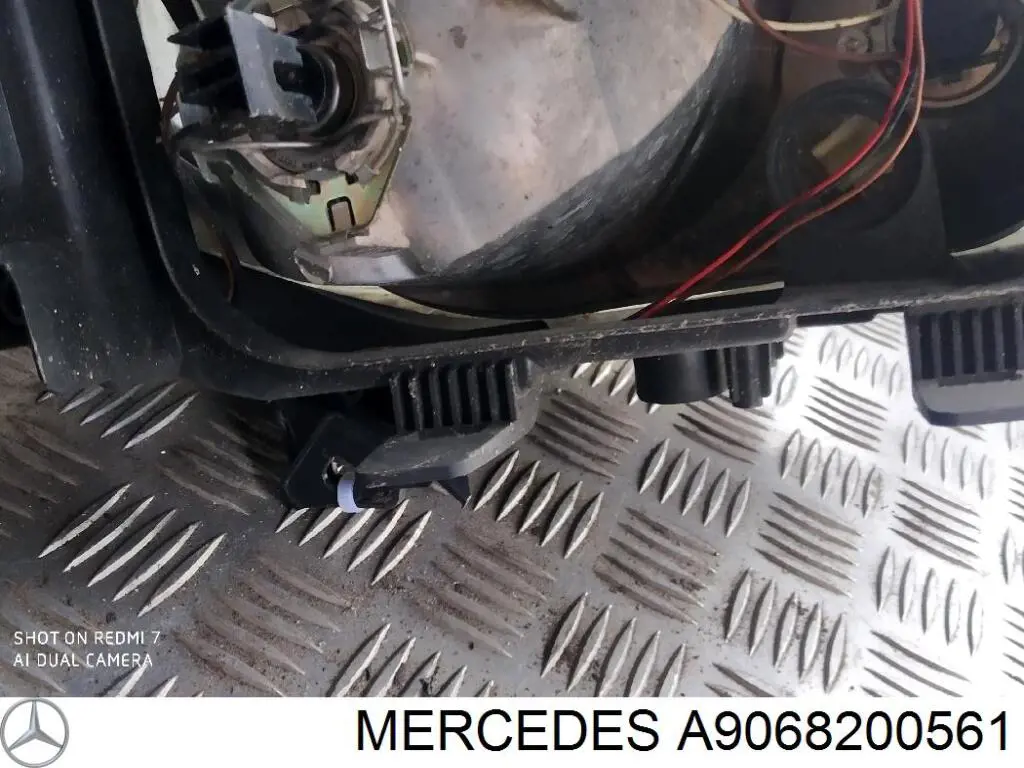 Compre A9068200561 Mercedes Luz esquerda