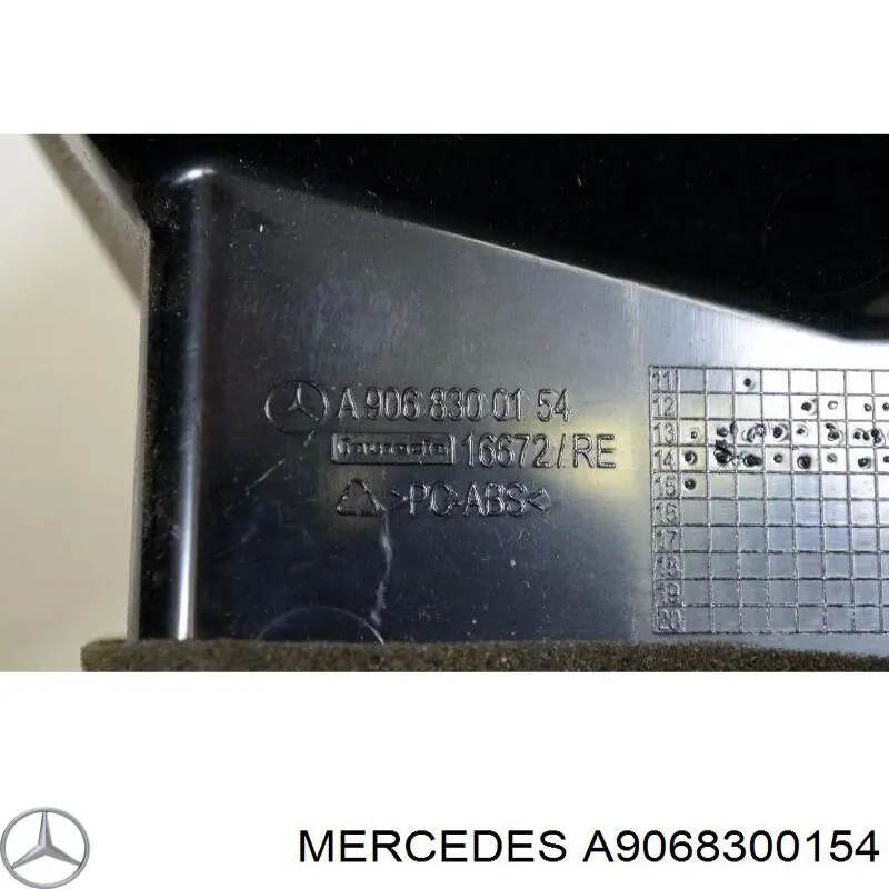 Grelha direita de ventilação de salão no "painel de instrumentos" Mercedes A9068300154