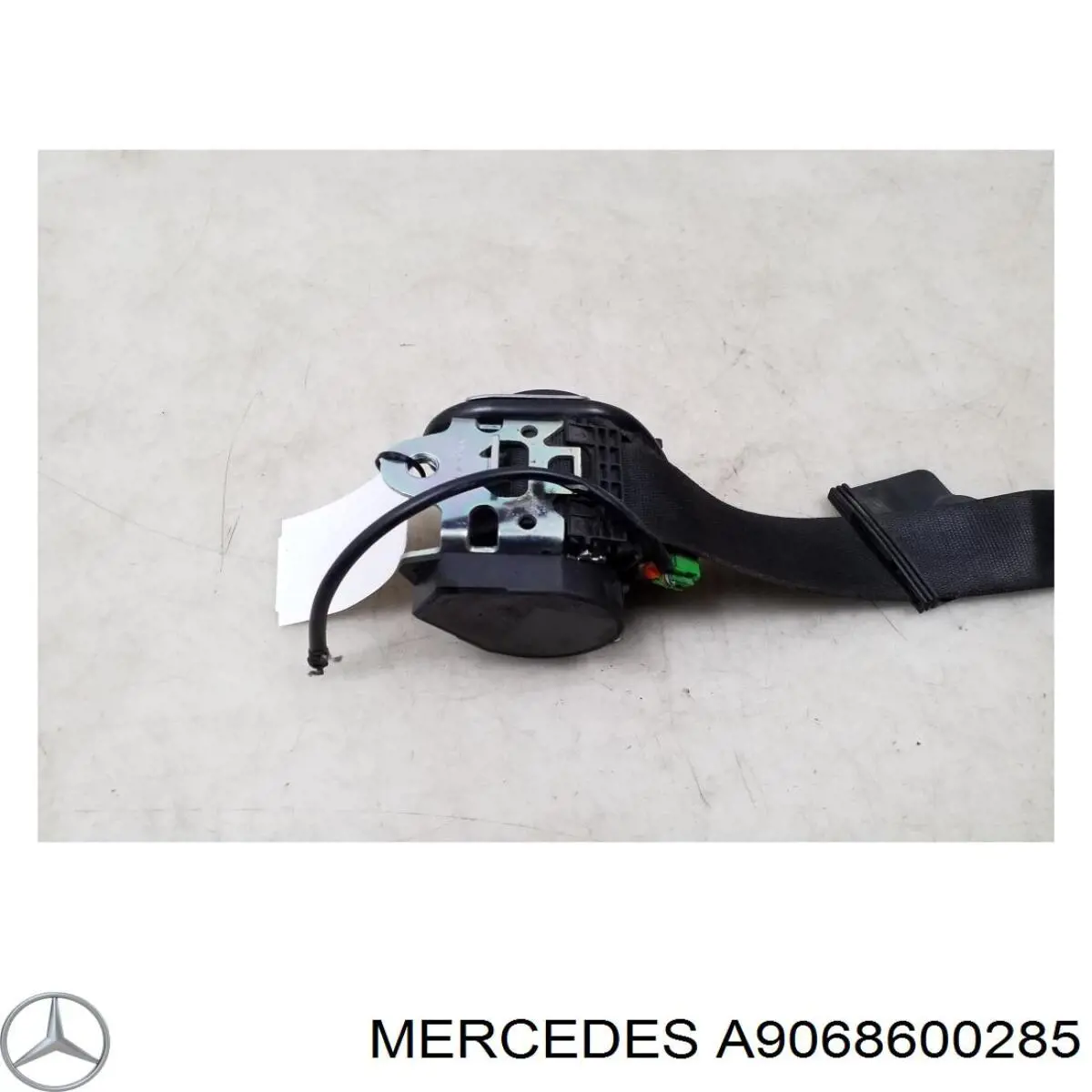 Compre 9068600285 Mercedes Correia de segurança dianteira direita