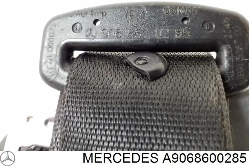 Correia de segurança dianteira direita 9068600285 Mercedes