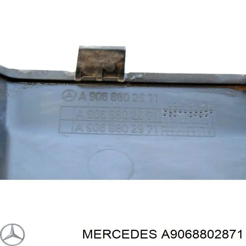 Placa sobreposta do pára-choque traseiro esquerdo A9068802871 VAG