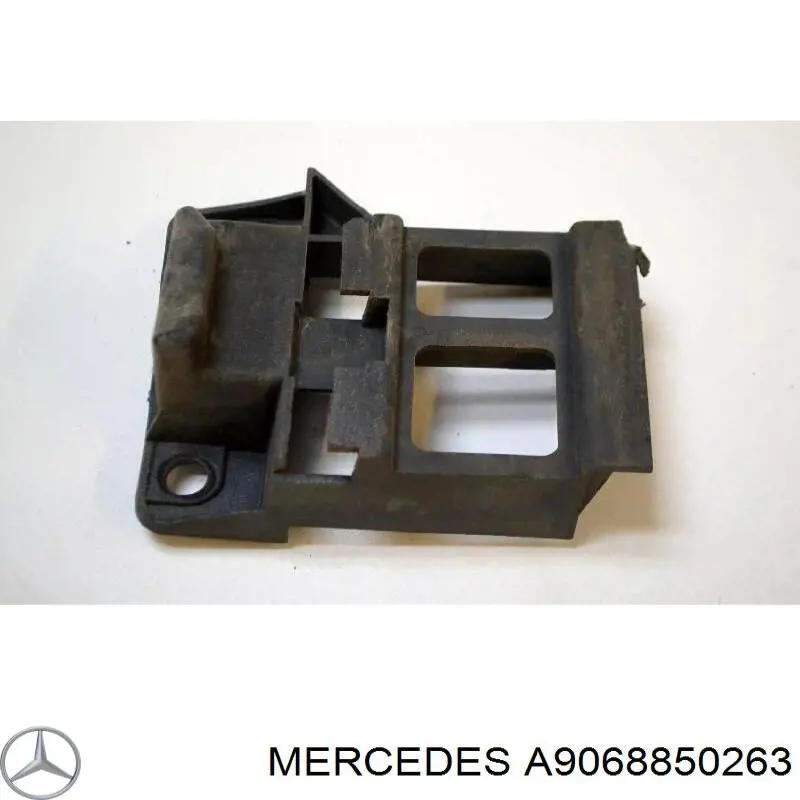 Consola do pára-choque dianteiro direito Mercedes A9068850263 preço, a partir de 13,21 USD
