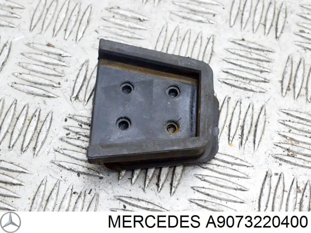 Suporte da suspensão de lâminas dianteira A9073220400 Mercedes