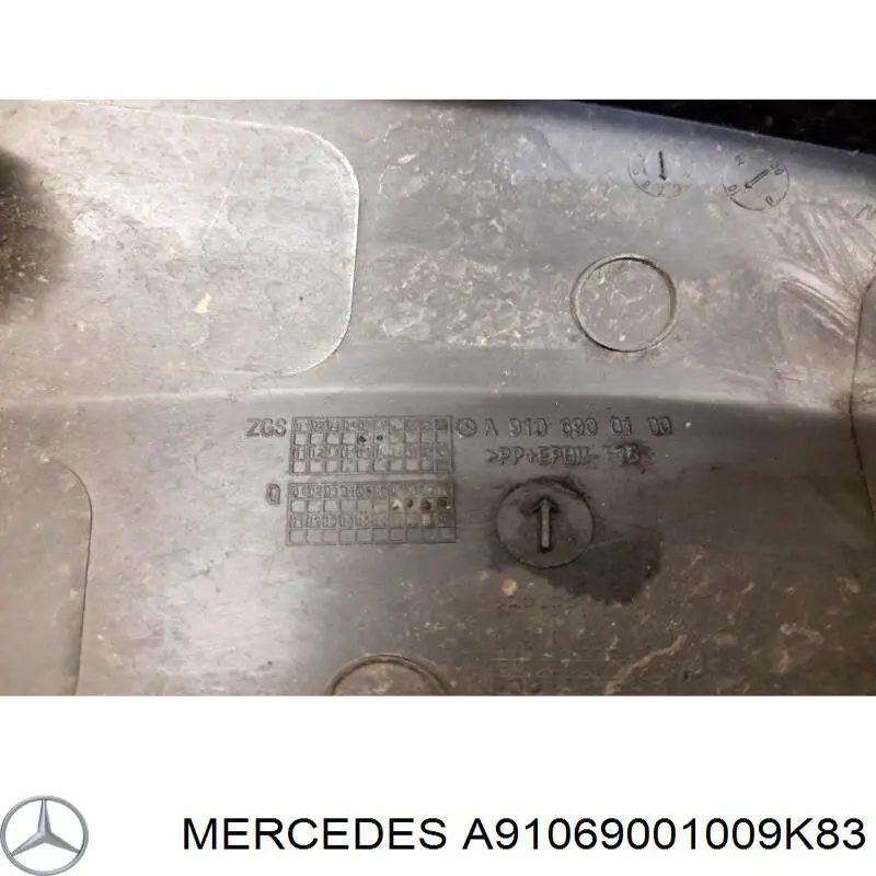 Compre A91069001009K83 Mercedes Moldura do pára-lama dianteiro direito