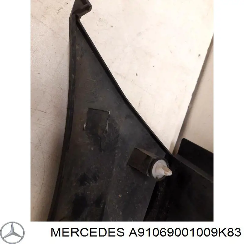 A91069001009K83 Mercedes Moldura do pára-lama dianteiro direito