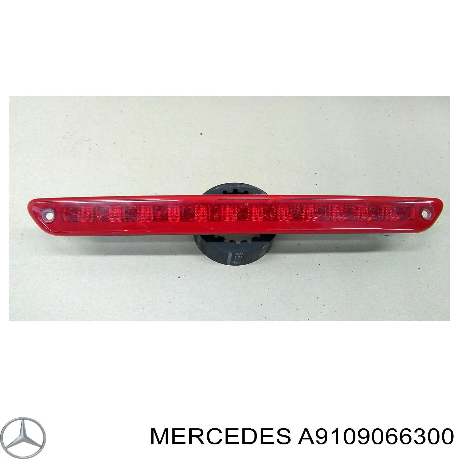 A9109066300 Mercedes Sinal de parada traseiro adicional