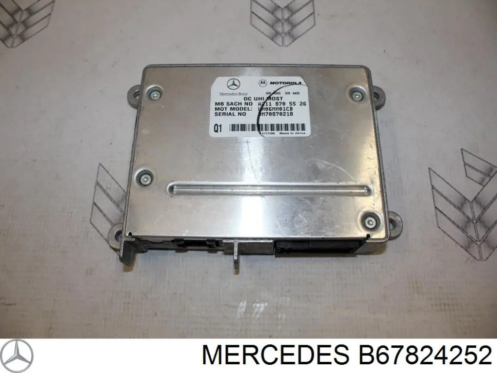 B67824252 Mercedes 