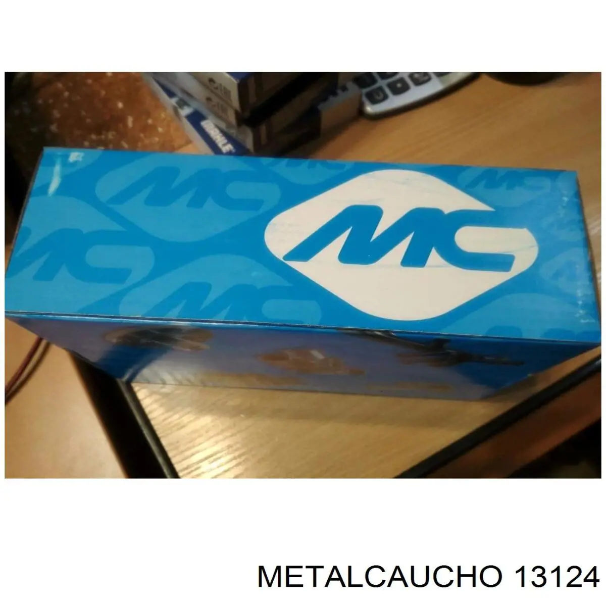 Tanque de expansão do sistema de esfriamento 7701475164 Renault (RVI)