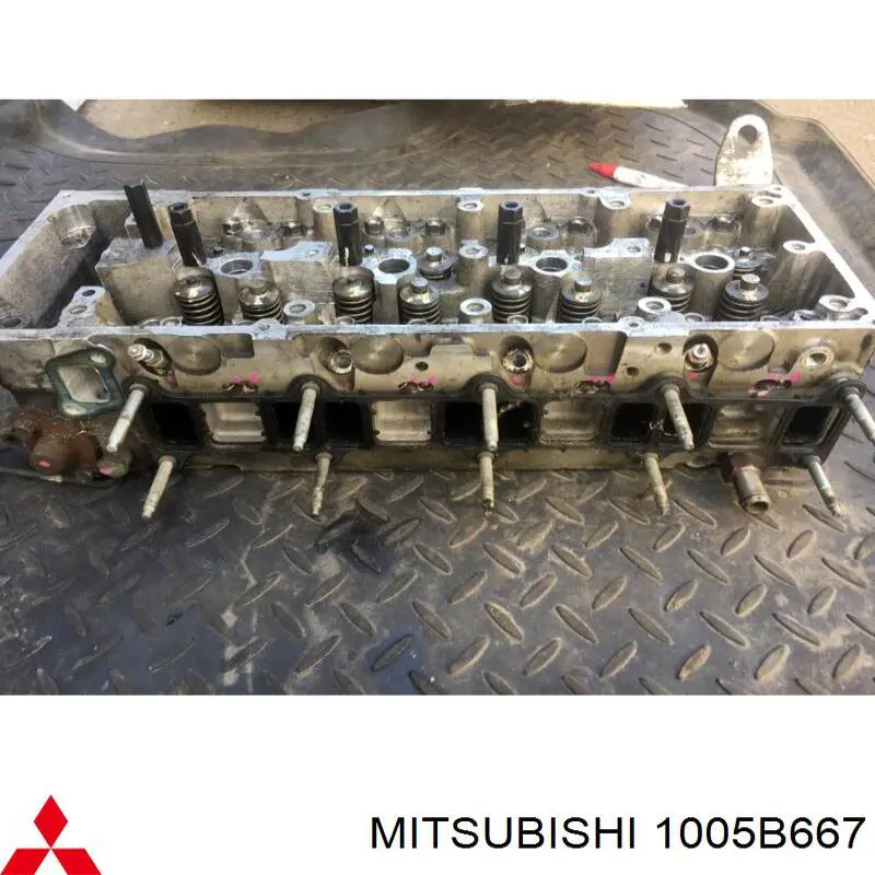 Cabeça de motor (CBC) 1005B667 Mitsubishi
