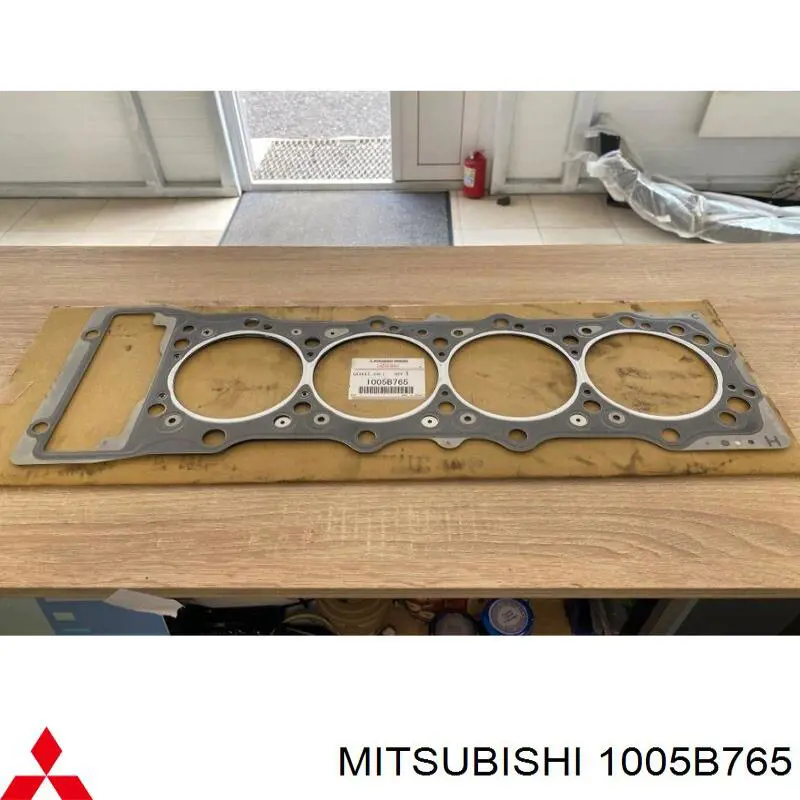 Vedante de cabeça de motor (CBC) Mitsubishi 1005B765 preço, a partir de 76,29 USD