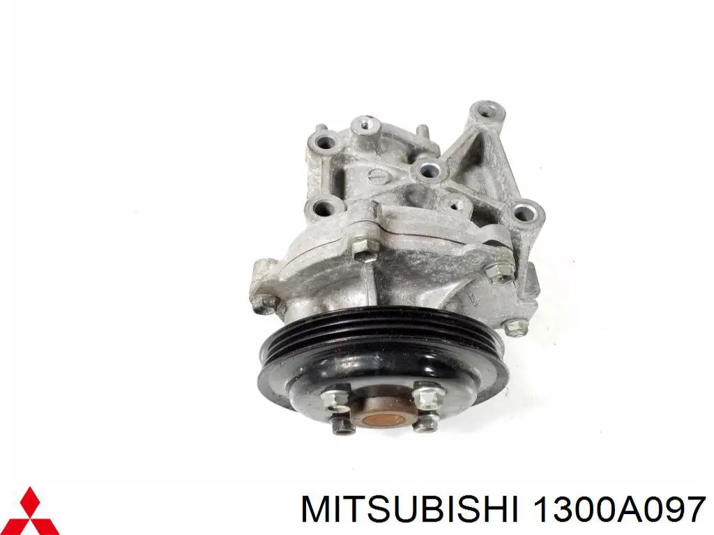 Compre 1300A097 Mitsubishi Bomba de água (bomba) de esfriamento