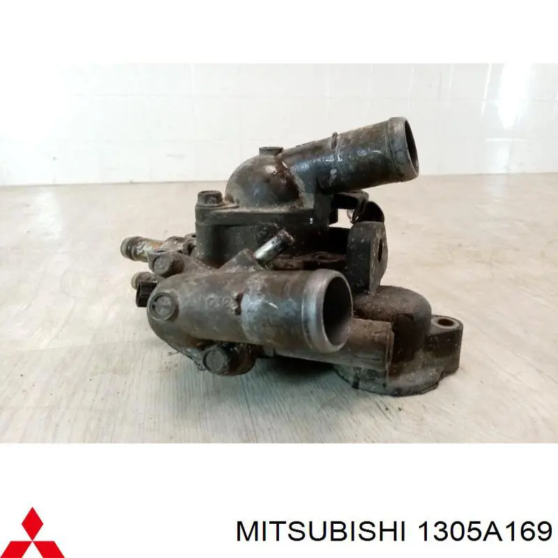 1305A169 Mitsubishi Caixa do termostato
