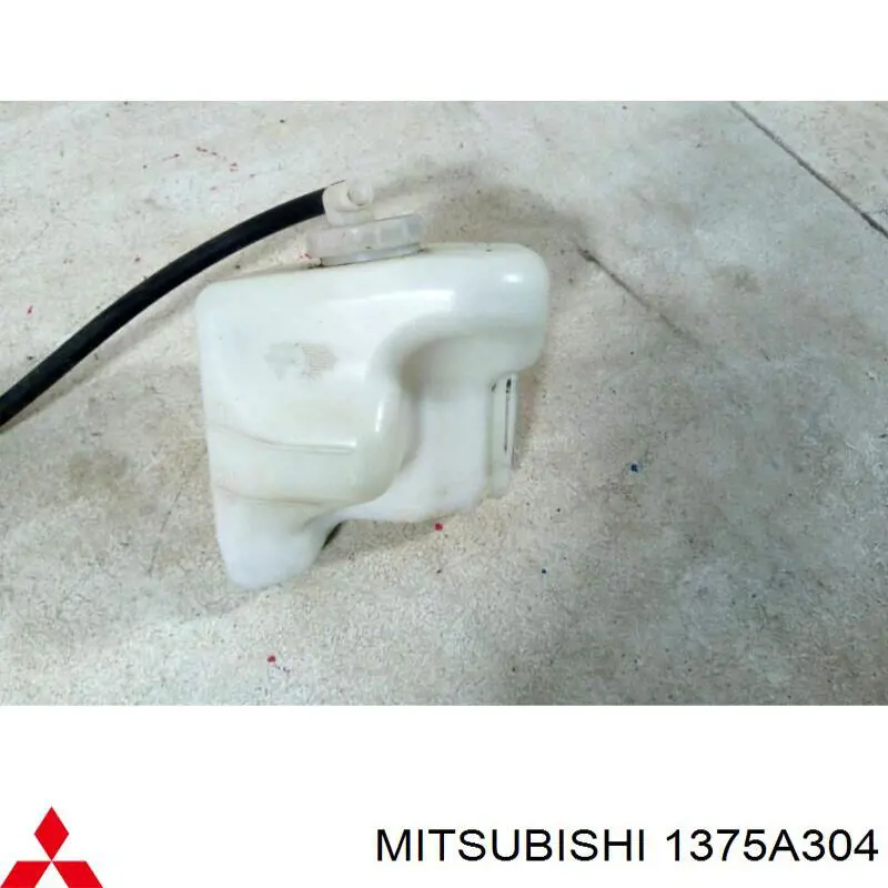 1375A304 Mitsubishi Tanque de expansão do sistema de esfriamento