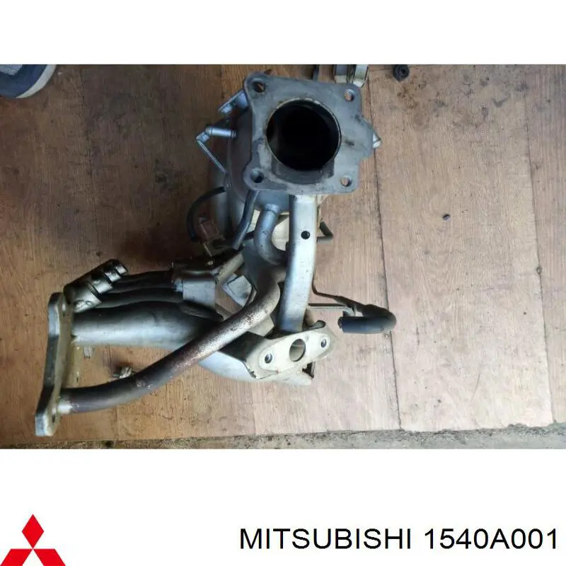 1540A001 Mitsubishi Tubo coletor de admissão