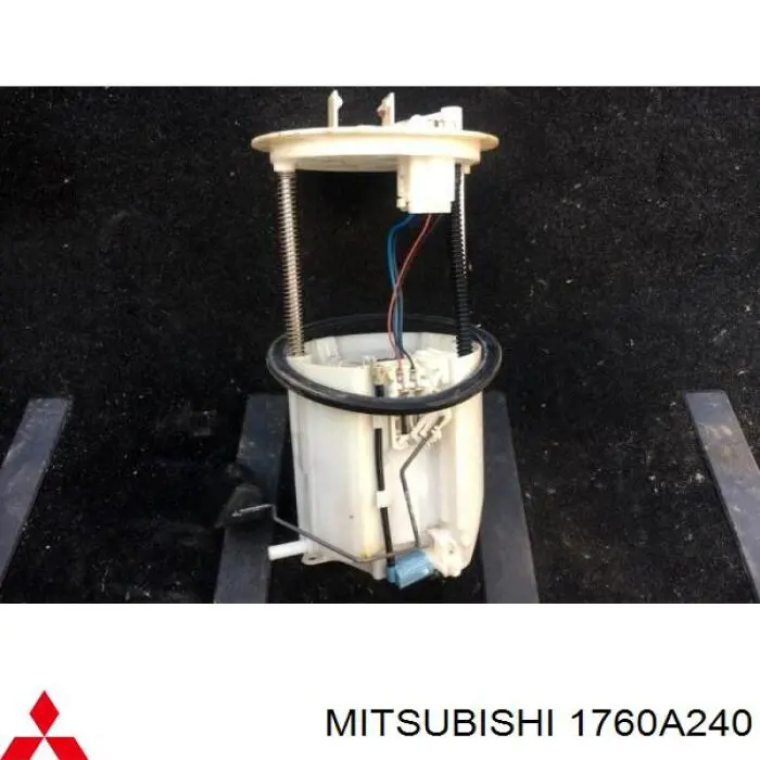 Compre 1760A240 Mitsubishi Módulo de bomba de combustível com sensor do nível de combustível