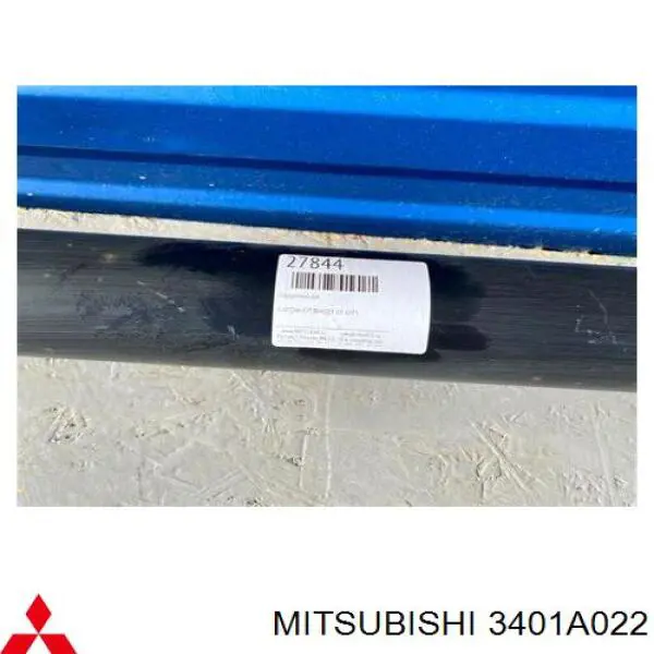 3401A022 Mitsubishi Junta universal traseira montada