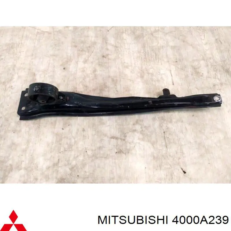4000A239 Mitsubishi Viga de fixação de motor