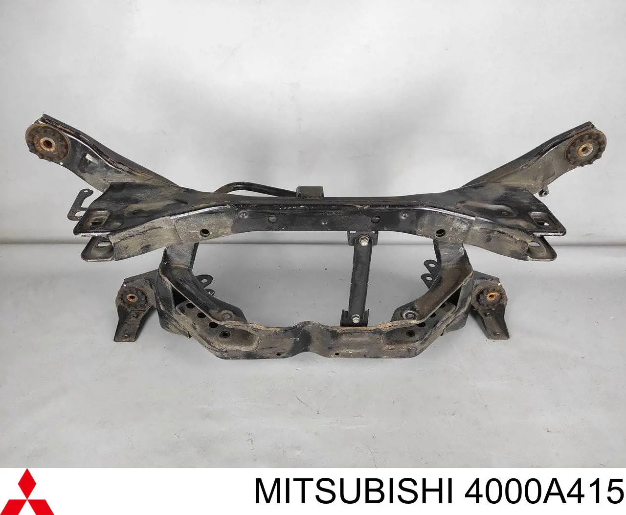 Viga de suspensão dianteira (plataforma veicular) Mitsubishi 4000A415 preço, a partir de 195,50 USD