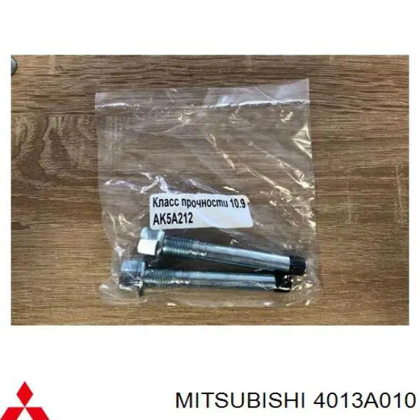 Compre 4013A010 Mitsubishi Braço oscilante inferior direito de suspensão dianteira