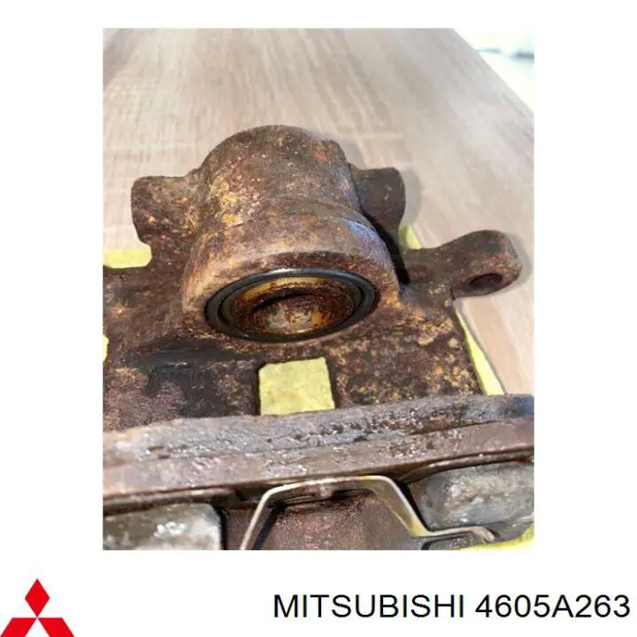 Suporte do freio traseiro esquerdo Mitsubishi 4605A263 preço, a partir de 66,93 USD
