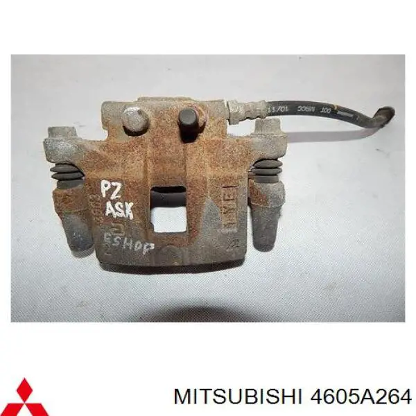 4605A264 Mitsubishi Suporte do freio traseiro direito