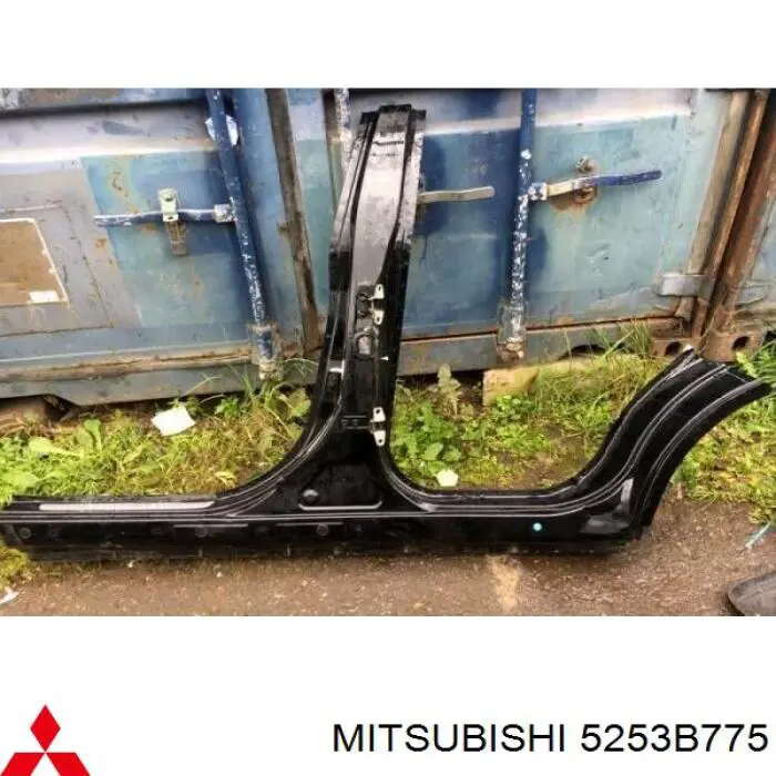 5253B775 Mitsubishi Acesso externo esquerdo